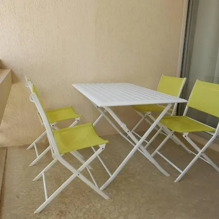 Apartment Avec Piscine Et Parking Pres De La A Canet-plage - Fr-1-750-35 *
