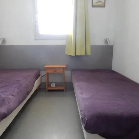 Apartment Avec Piscine Et Parking Pres De La A Canet-plage - Fr-1-750-35