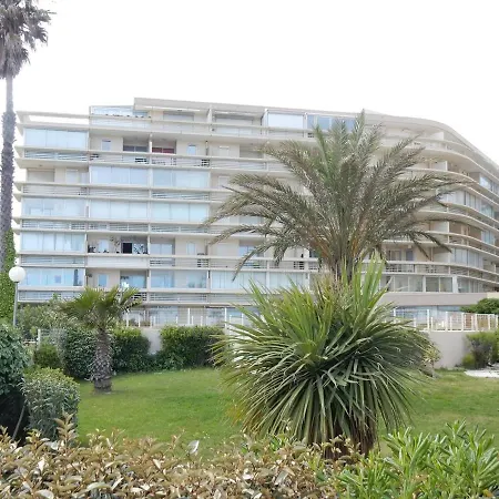 Apartment Avec Piscine Et Parking Pres De La A Canet-plage - Fr-1-750-35 Canet-en-Roussillon
